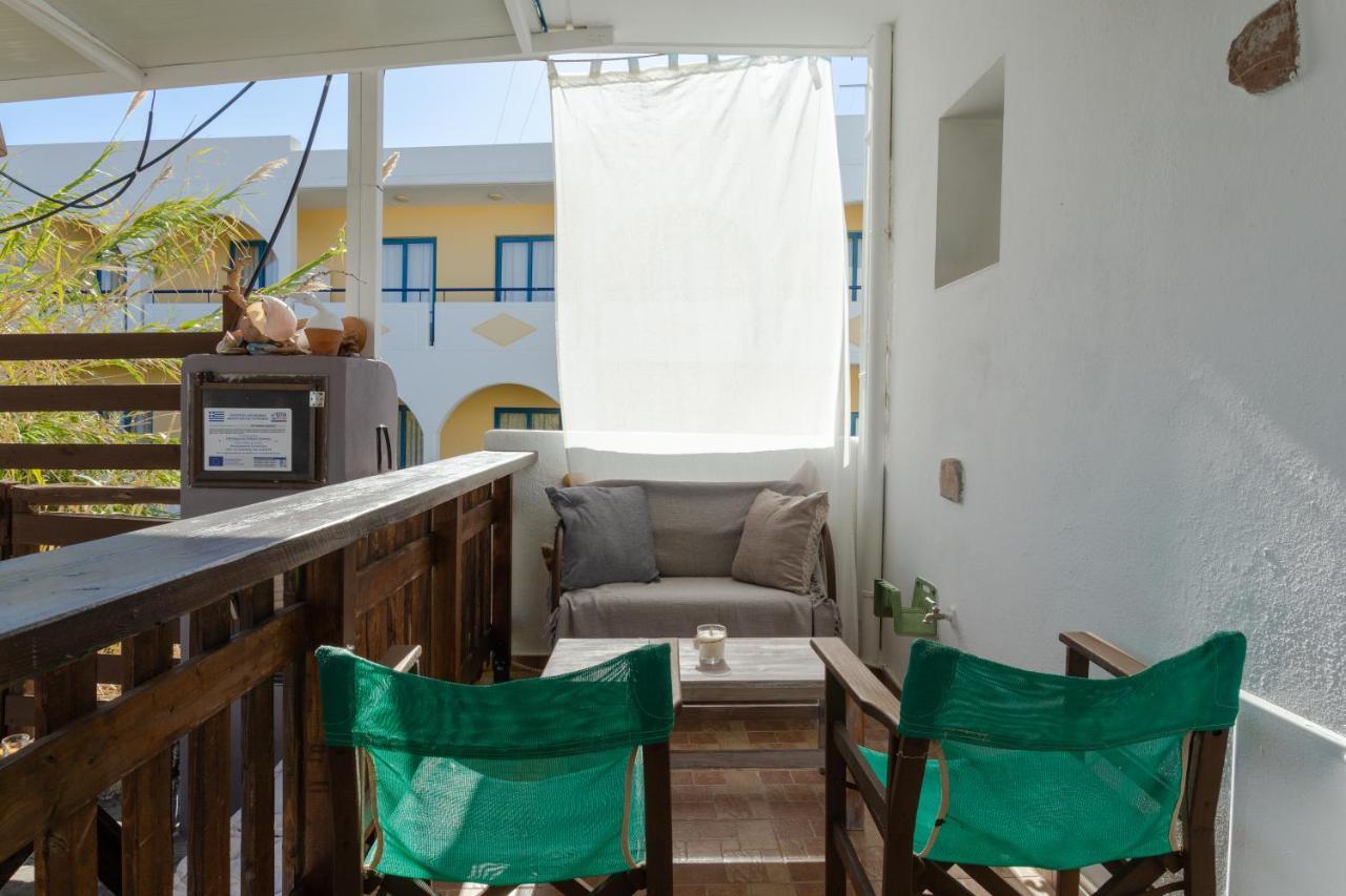Christos Studios And Family Apartments Stegna Екстер'єр фото