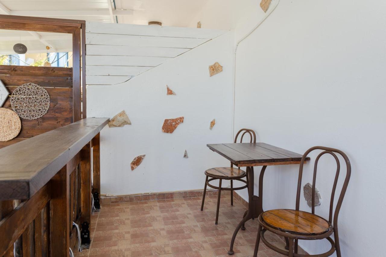 Christos Studios And Family Apartments Stegna Екстер'єр фото