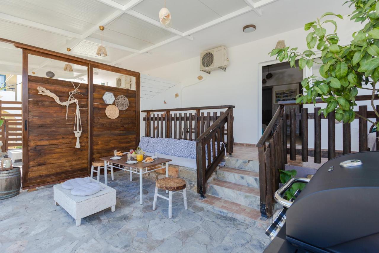 Christos Studios And Family Apartments Stegna Екстер'єр фото