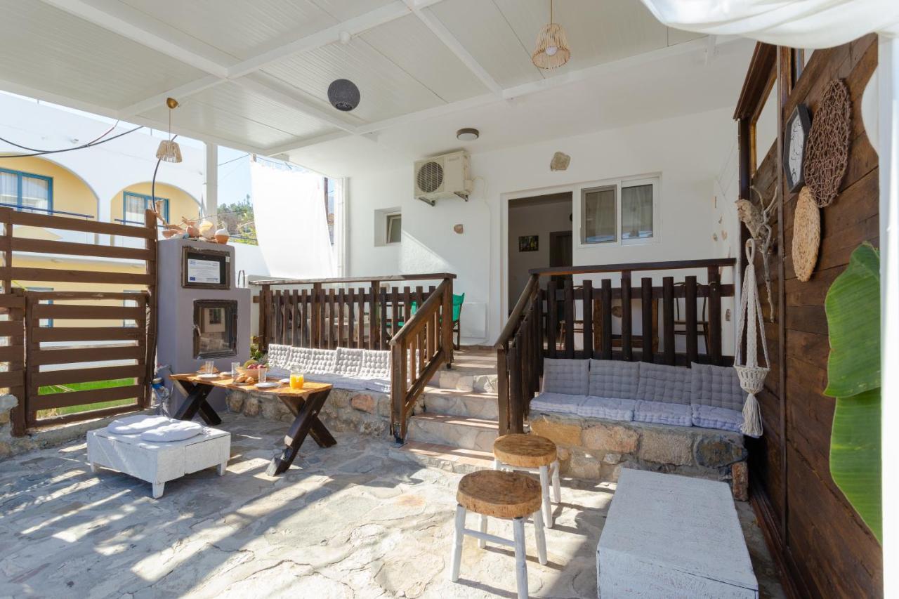 Christos Studios And Family Apartments Stegna Екстер'єр фото