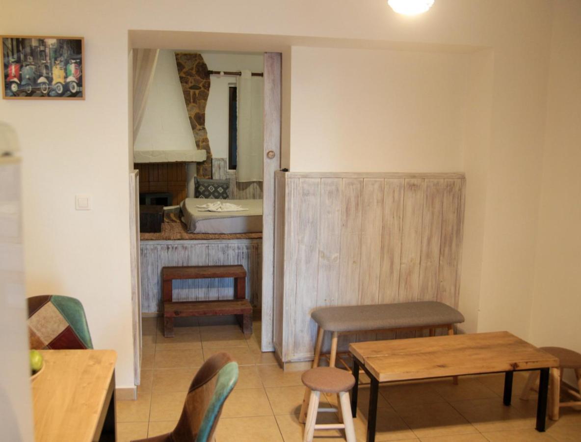 Christos Studios And Family Apartments Stegna Екстер'єр фото