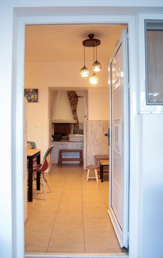 Christos Studios And Family Apartments Stegna Екстер'єр фото