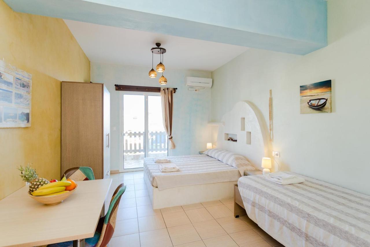 Christos Studios And Family Apartments Stegna Екстер'єр фото