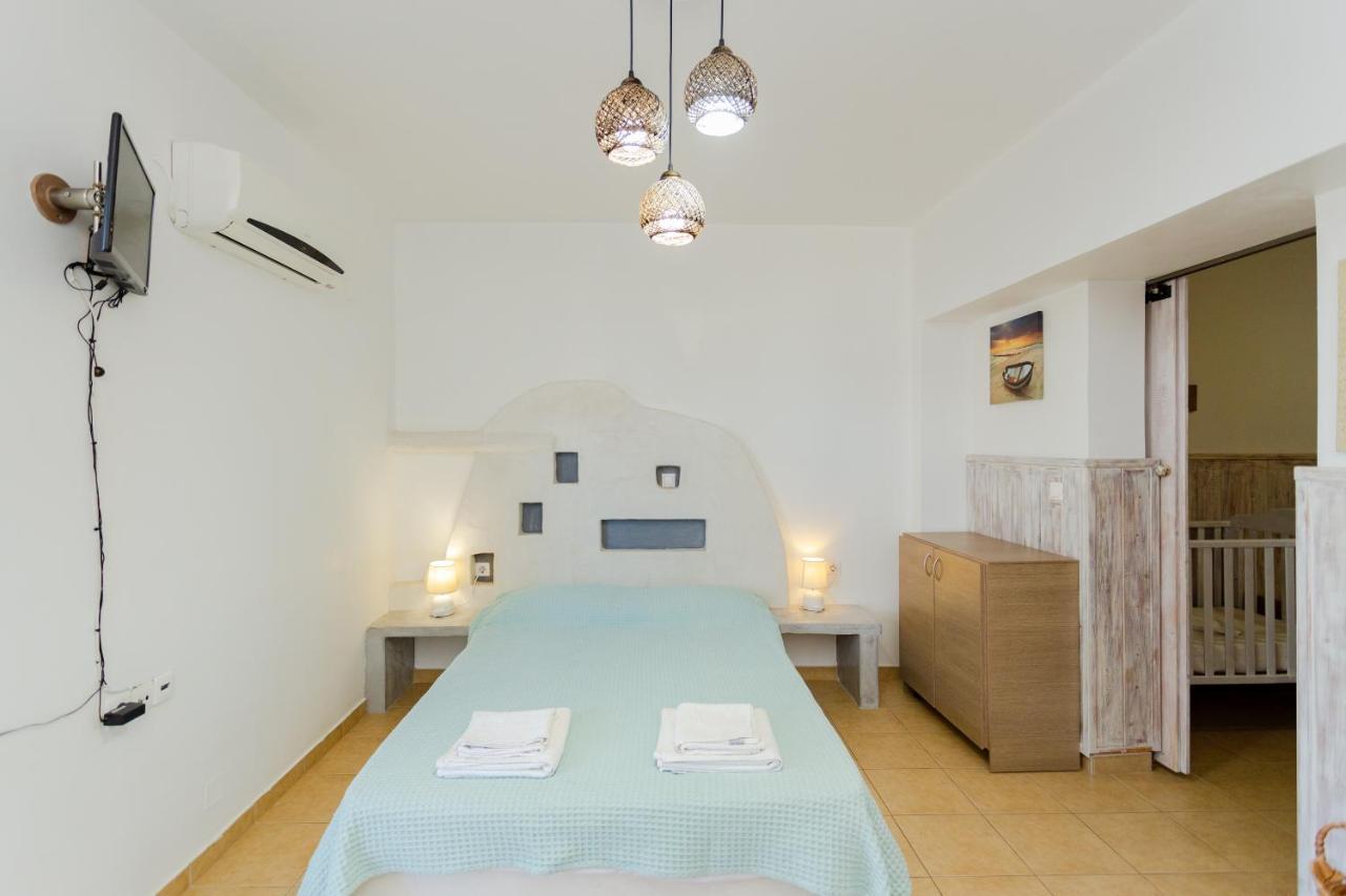Christos Studios And Family Apartments Stegna Екстер'єр фото