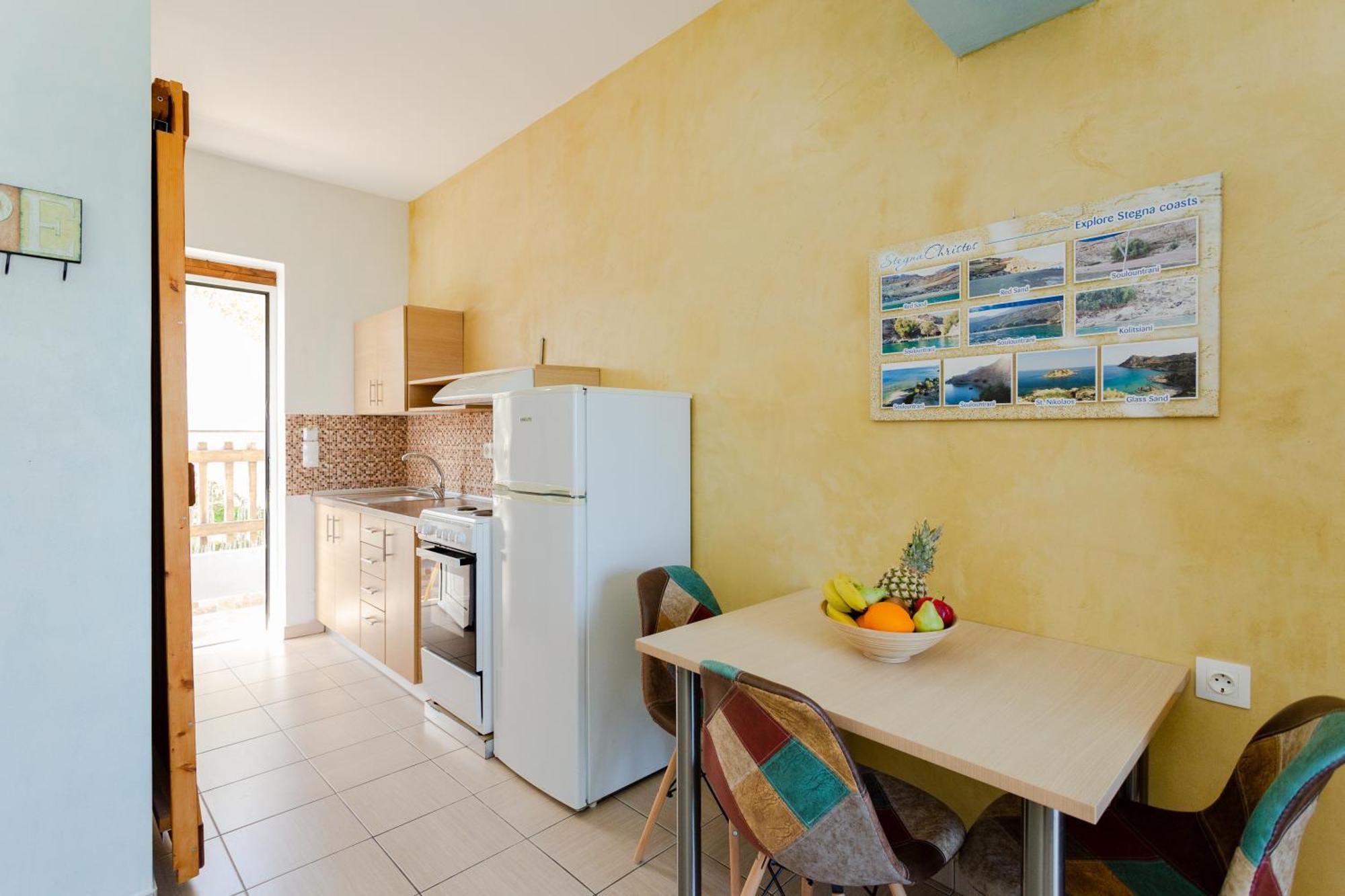 Christos Studios And Family Apartments Stegna Номер фото