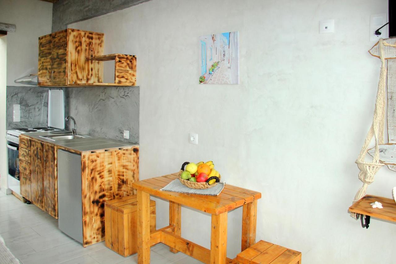 Christos Studios And Family Apartments Stegna Екстер'єр фото